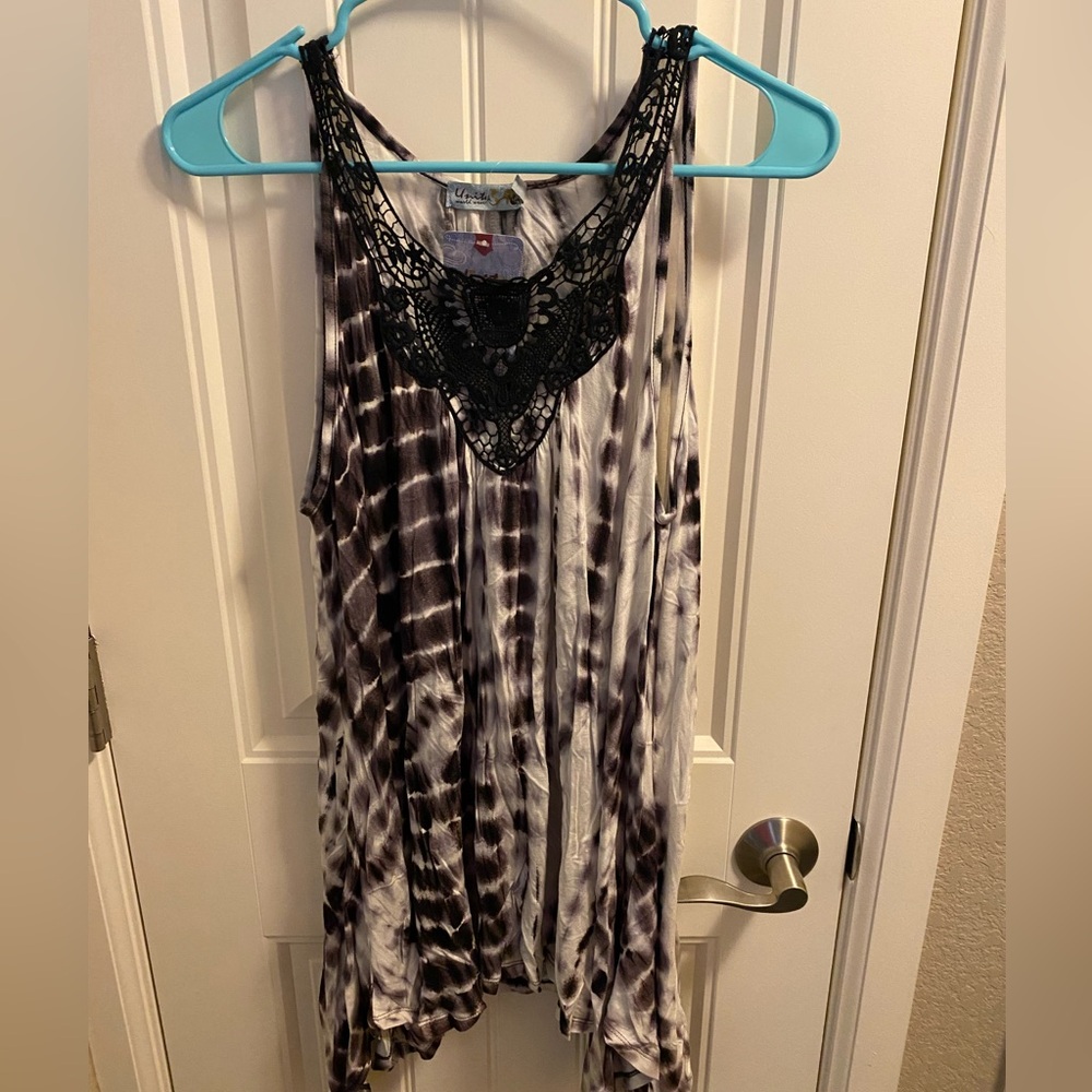 NWT Unity World Wear L Blouse Tank Top Tie Due Lace Trim Shark Bite Lg Large